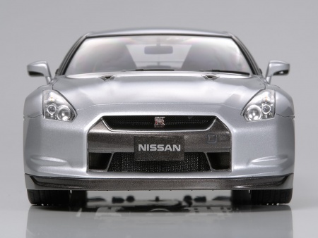 24300 Nissan GT-R Tamiya 24300 Nissan GT-R Tamiya
