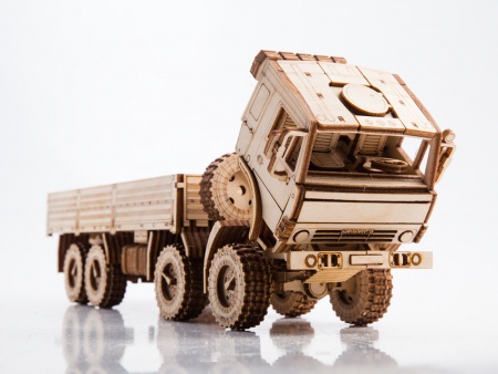 11004BAUMI Сборная модель КАМАЗ-6350 Бортовой Baumi