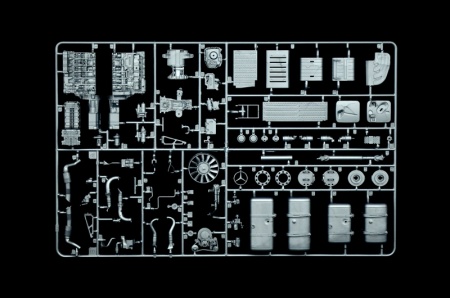 3968ИТ Грузовик MP4 BIG SPACE Italeri