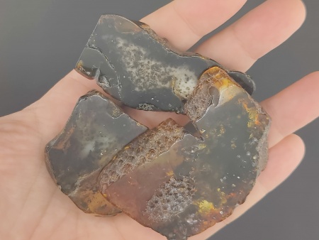 AAM0036 Спилы янтаря 