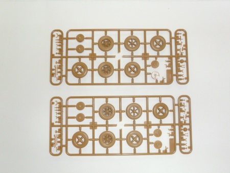 35467 Henschel 33 D1 Kfz.72, немецкая машина связи, 2МВ ICM