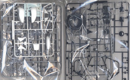 04149 Kawasaki Zephyr Aoshima