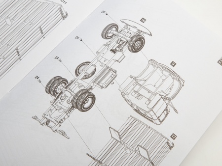 1519AVD Сборная модель ЗИЛ-130 бортовой AVD Models