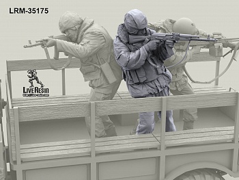 LRM35175 Военнослужащий ВВ, ведет огонь из АК-74 с рук, версия в шлеме ССШ-94