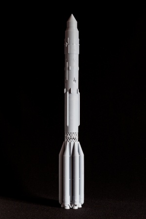 AM145011 Ракета Протон Arma Models