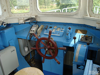 AM72418 Интерьер рубки катера Ярославец