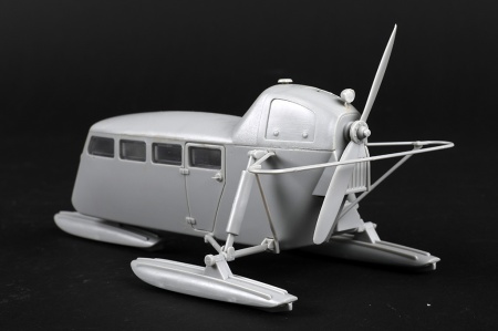 02356P Сборная модель Soviet Aerosan KM-4 Trumpeter