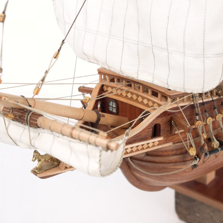 CON80844 Golden Hind CONSTRUCTO