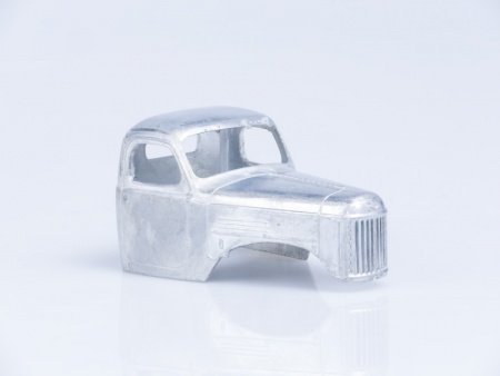 1030KIT Сборная модель Автокран ЛАЗ-690 (на шасси ЗИЛ-164) Start scale models (SSM)