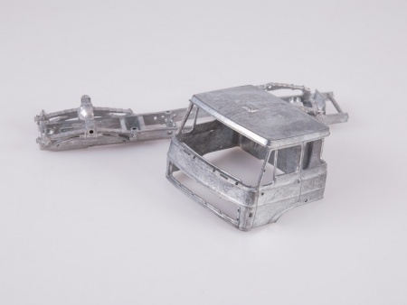 7068AVD Сборная модель Skoda-110 с полуприцепом ALKA N13CH AVD Models