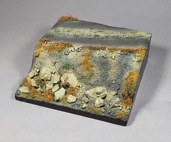 HE72045 Подставка Ущелье