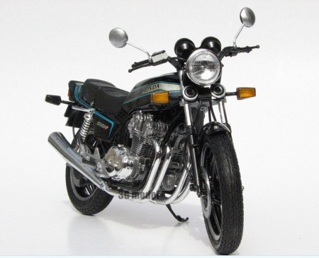 14006 Мотоцикл Honda CB750F Tamiya