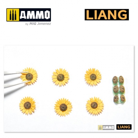 LIANG-0101 Набор декораций Paper Sunflowers for Dioramas