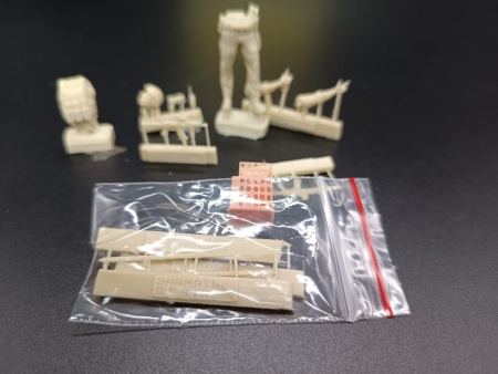 SRsf35018 1/35 333!  Командир батареи 'Град' Sarmat Resin