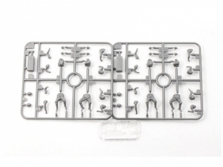 32577T Советский полуторатонный грузовик с фигурой водителя и четырьмя бойцами. Tamiya