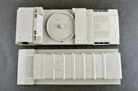 09521P Пуско-заряжающая установка 9А85 ЗРС С-300В Trumpeter