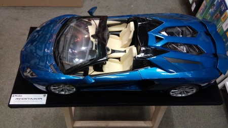 Lamborghini Aventador Roadster Blue (Синий металлик)