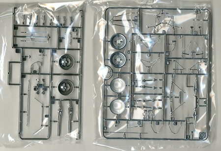 20004EBB Team Lotus type 49 EBBRO