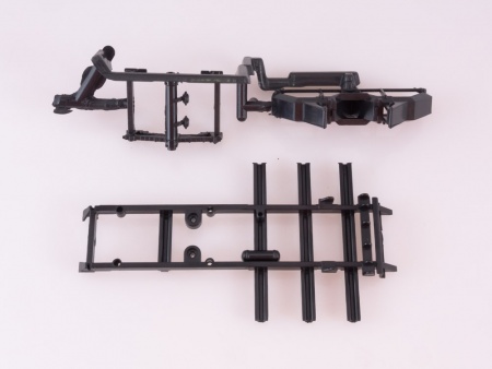 7057AVD Сборная модель МАЗ-200В с полуприцепом МАЗ-5215 AVD Models