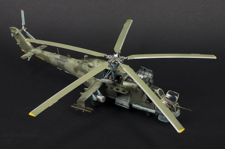 7315 Советский ударный вертолет МИ-24П Звезда