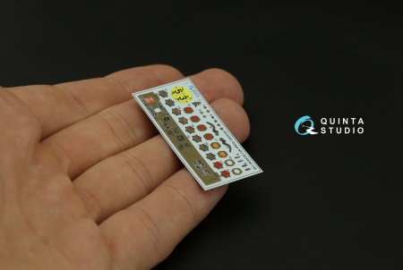 QD35061 3D Декаль интерьера кабины Dodge M37 (Roden)