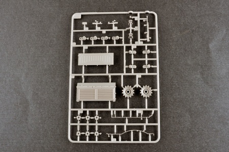 09601P Советский танк T-72 Урал Trumpeter