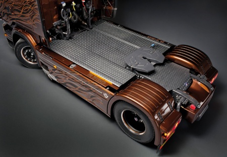 3897ИТ ГРУЗОВИК SCANIA R730 V8 BLACK AMBER Italeri