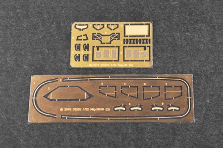 03226P Mig-29UB Fulcrum Trumpeter