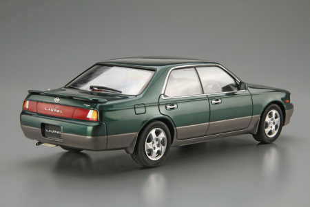 06213 Nissan Laurel Medalist V/Club S '93 Aoshima