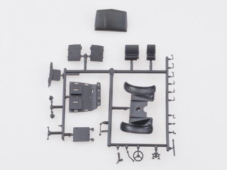 1335AVD Сборная модель Маз-200 Кунг AVD Models