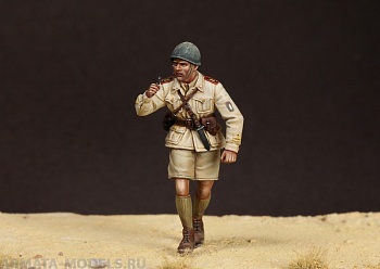 35167SOGA Officer Italian Guastatori in North Africa.