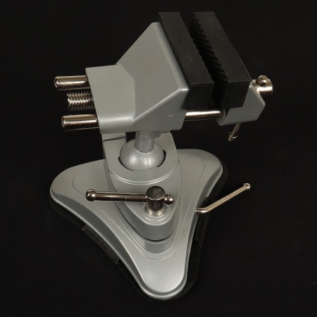 MW-2139 Тиски на присоске для обработки модельных принадлежностей