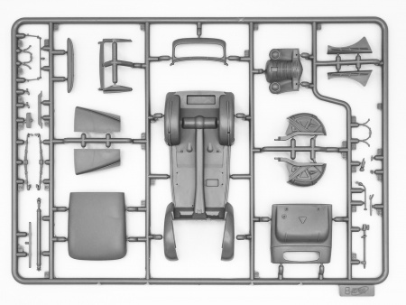 35479 Советский легковой автомобиль Москвич-401-420 ICM 35479 Советский легковой автомобиль Москвич-401-420 ICM