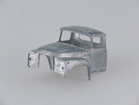 1028KIT Сборная модель ТСВ-6 (ЗИЛ-130), 1970 г. AVD Models