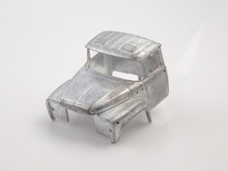 1520AVD Сборная модель ЗИЛ-130В1 седельный тягач AVD Models