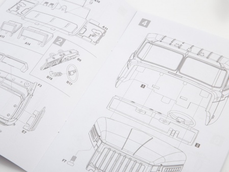 1402AVD Сборная модель УРАЛ-43206 AVD Models