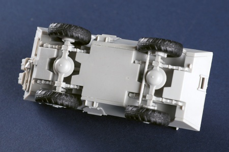 07444P Сборная модель Американский бронетранспортёр USAF XM706E2 Trumpeter