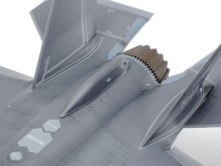 61124T Lokheed Martin F-35A Lightning Tamiya