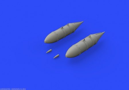 648377ED ФАБ 250 советские бомбы Второй Мировой FAB 250 Soviet WWII bombs 1/48