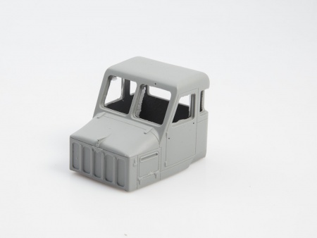 1560AVD Сборная модель Одноосный тягач МАЗ-529 AVD Models