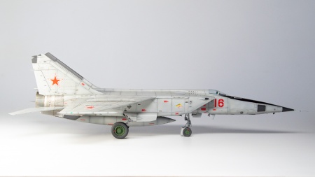72172 МиГ-25 РБТ, Советский самолет-разведчик 1:72 ICM