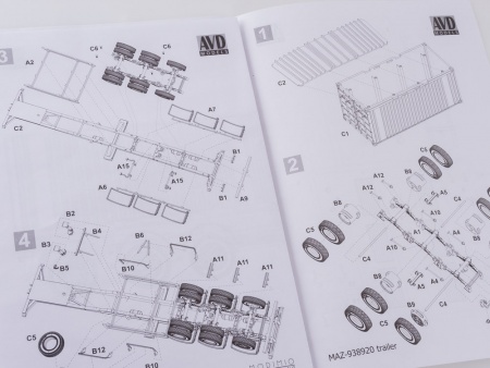 Сборная модель Полуприцеп-контейнеровоз МАЗ-938920 AVD Models