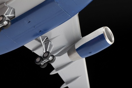 7041 Пассажирский авиалайнер Боинг 757-300 Звезда