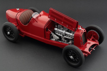 4706ИТ Автомобиль ALFA ROMEO 8C 2300 Monza Italeri