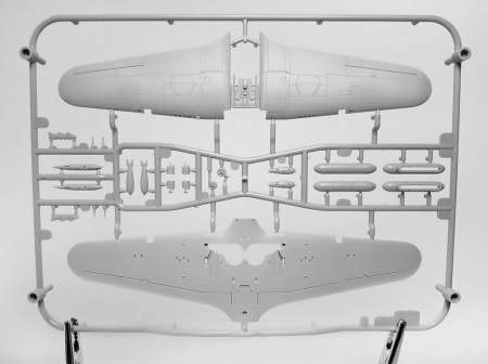 AH70043 Hurricane Mk II b Arma Hobby