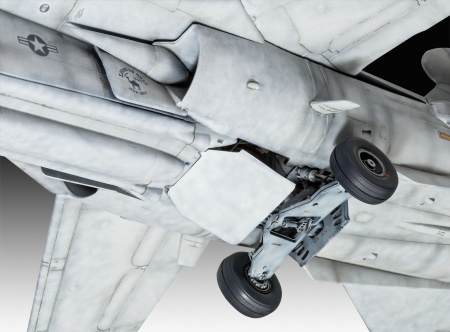 04974RE Самолёт радиоэлектронной борьбы EF-111A Raven Revell