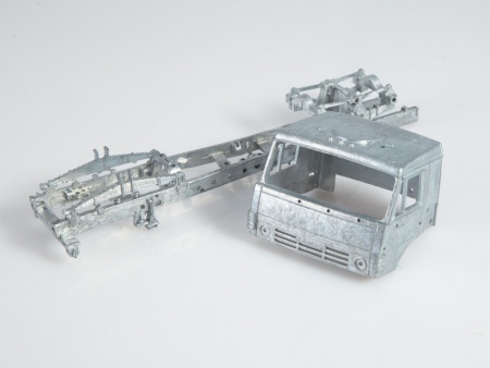 1456AVD Сборная модель КАМАЗ-65225 седельный тягач AVD Models