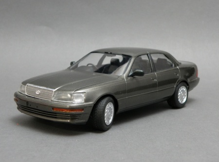 24114 Сборная модель Lexus LS400 Tamiya