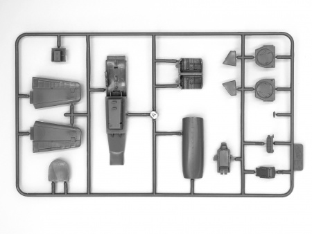 48125 Мустанг Р-51 В, американский истребитель с пилотами и техниками ICM