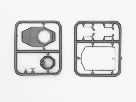 72421 Sd.Kfz.223, германский бронеавтомобиль радиосвязи ICM